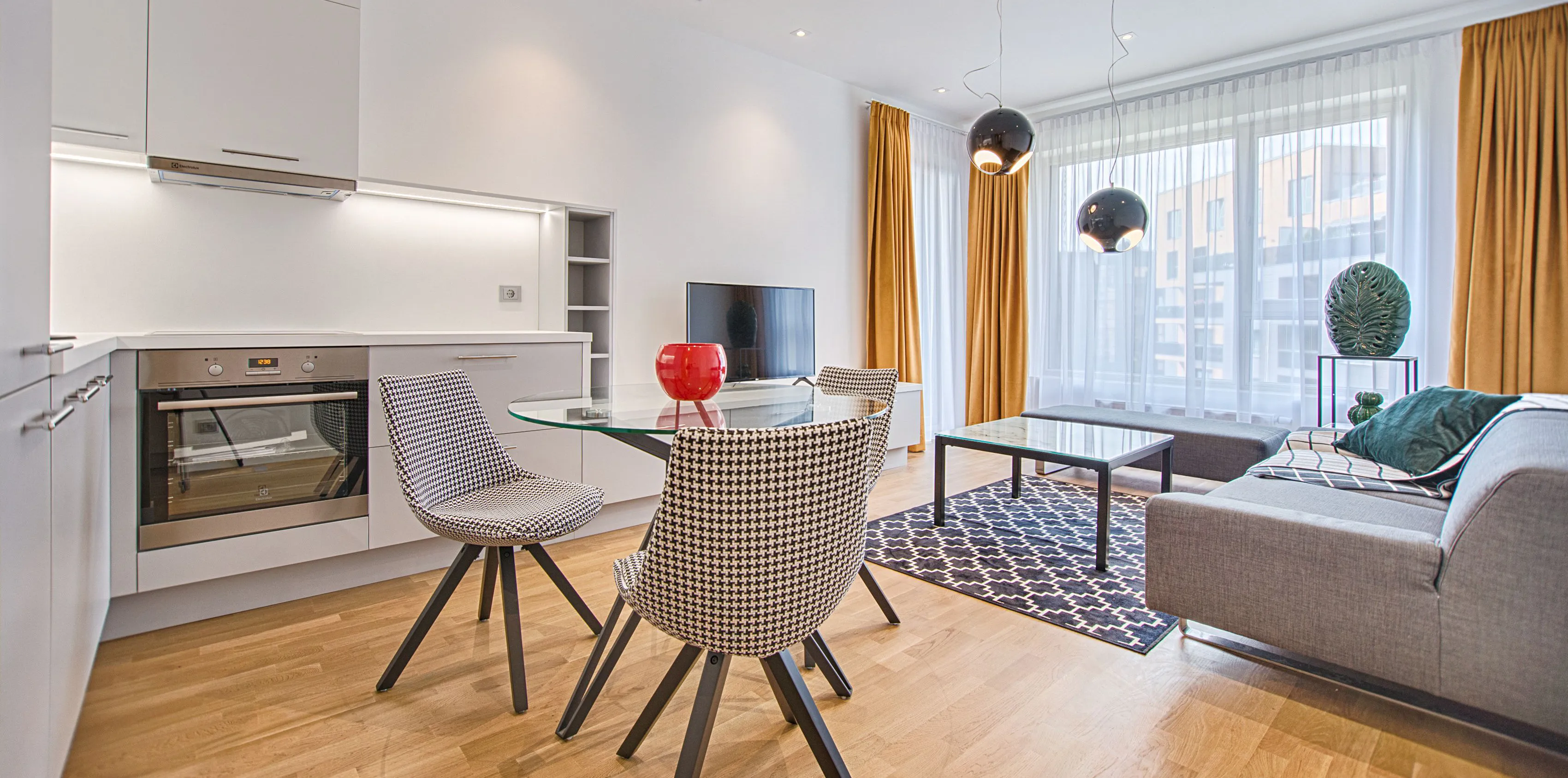 Bright furnished home with a dining area