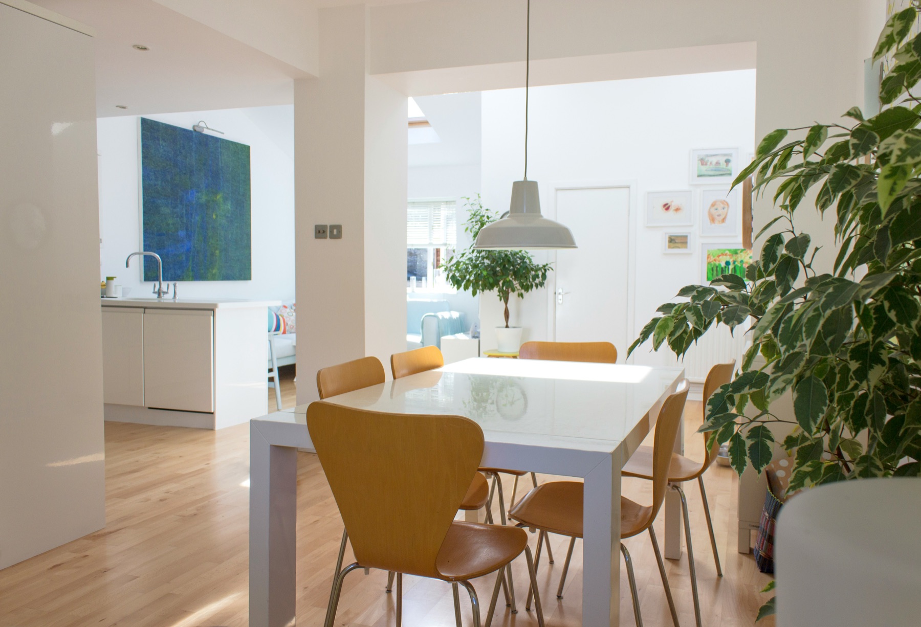Bright furnished home with a dining area